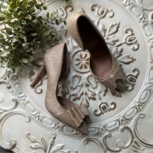 Betsey Johnson Parisss Gold Glitter Bow High Heel D'orsay Pumps Size 9.5